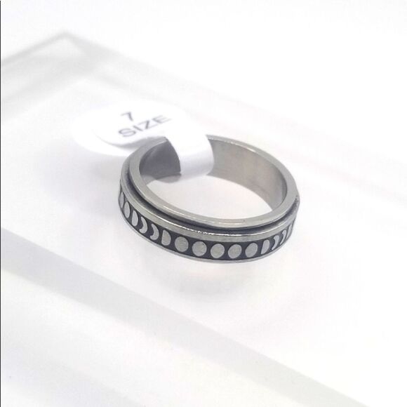 Stainless steel fidget spinner ring size 10 - Picture 3 of 3